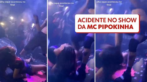 MC Pipokinha fica nua e é apalpada durante concerto [vídeos]